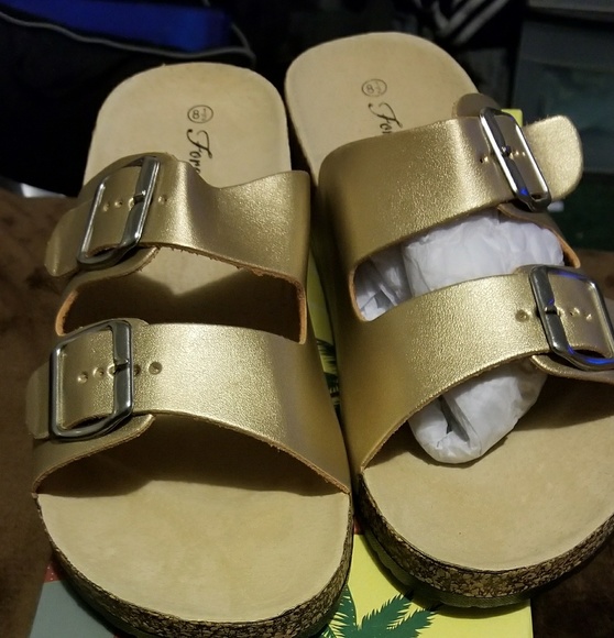 Sandals - Picture 3 of 4